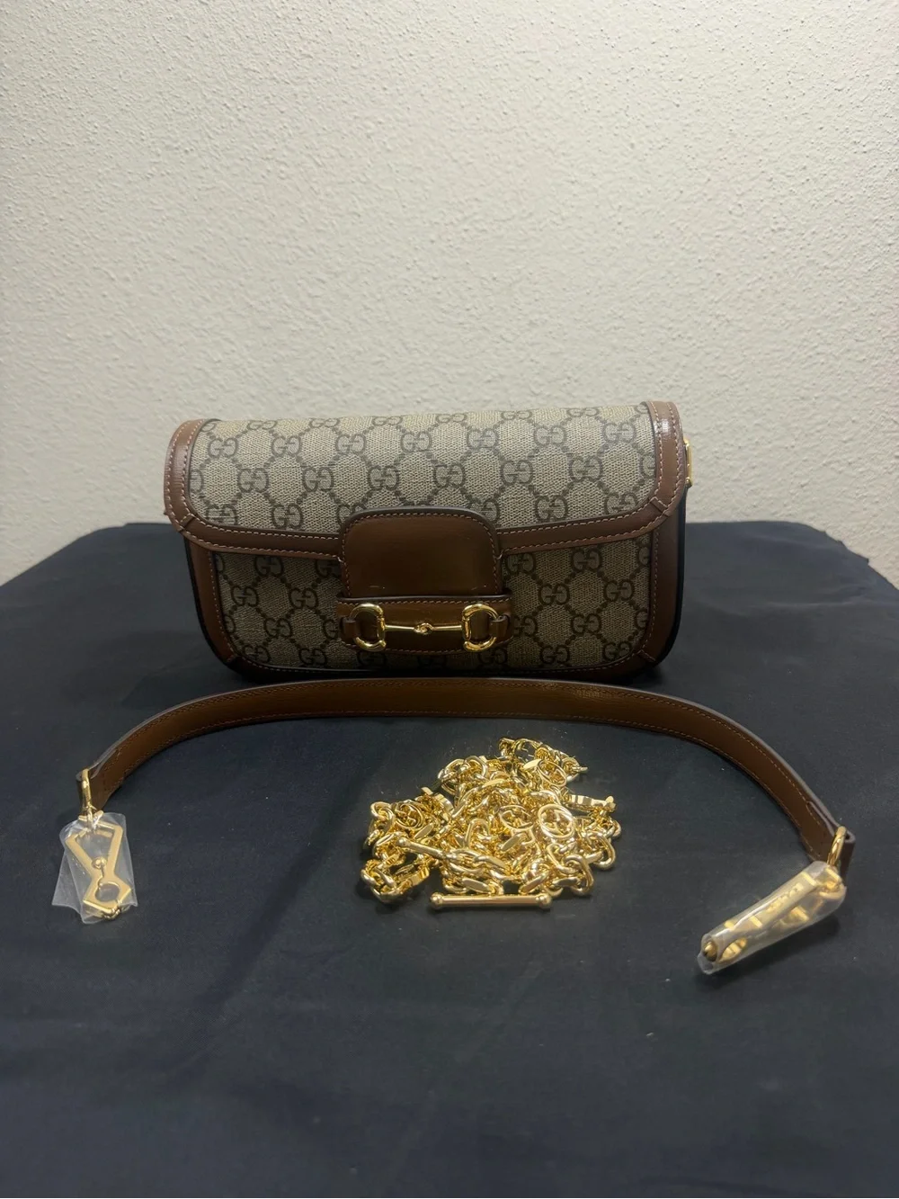 Gucci 1955 Horsebit GG Supreme Canvas and Leather East West bag - Picture 4 of 11